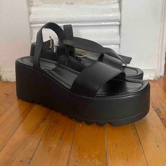 Platform sandals from L'Intervalle - Picture 1 of 4